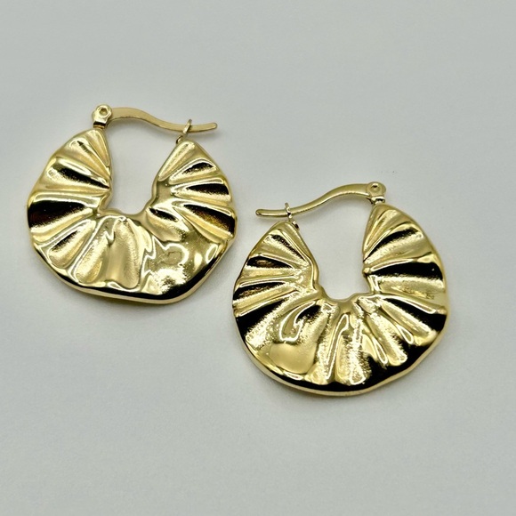 14K Gold Crescent Hoop Earrings with Unique Texture Design - Picture 2 of 5
